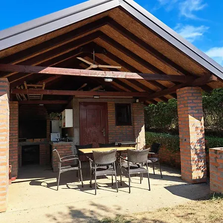 Janja Villa *