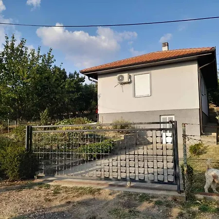 Janja Villa *